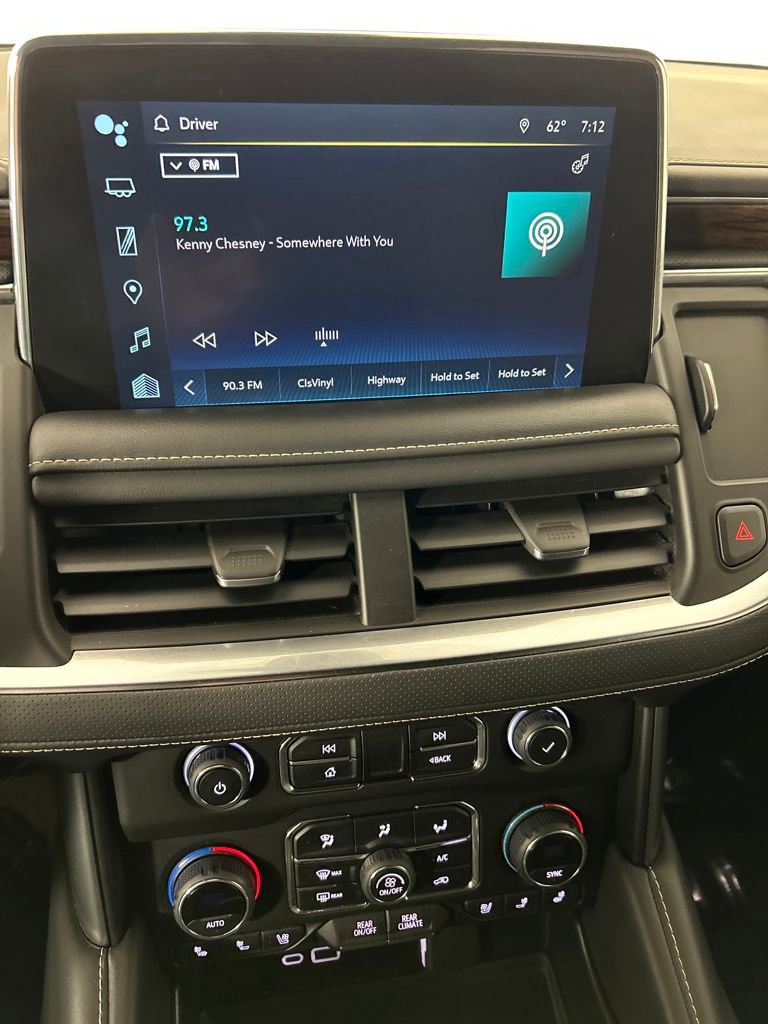 Used 2022 Chevrolet Suburban Premier image 15