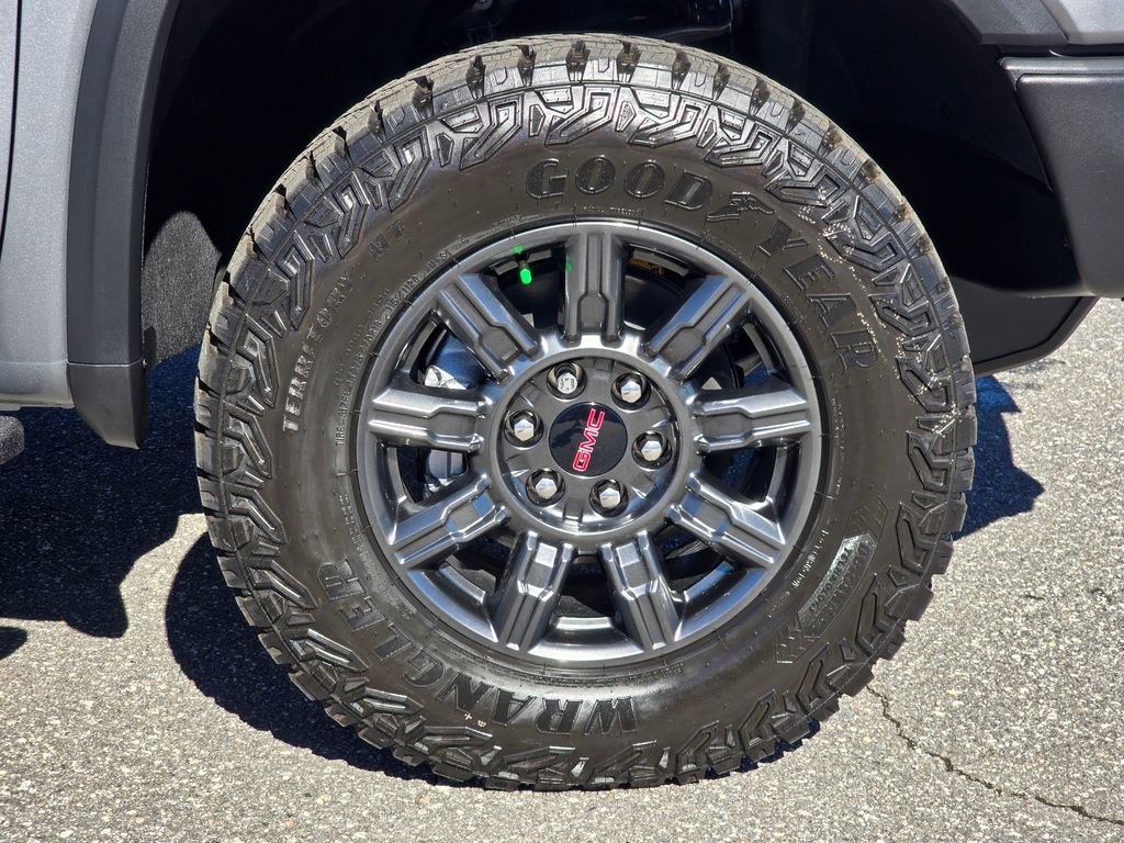 New 2026 GMC Sierra 1500 AT4X w/ LPO, Black Badging Package image 16