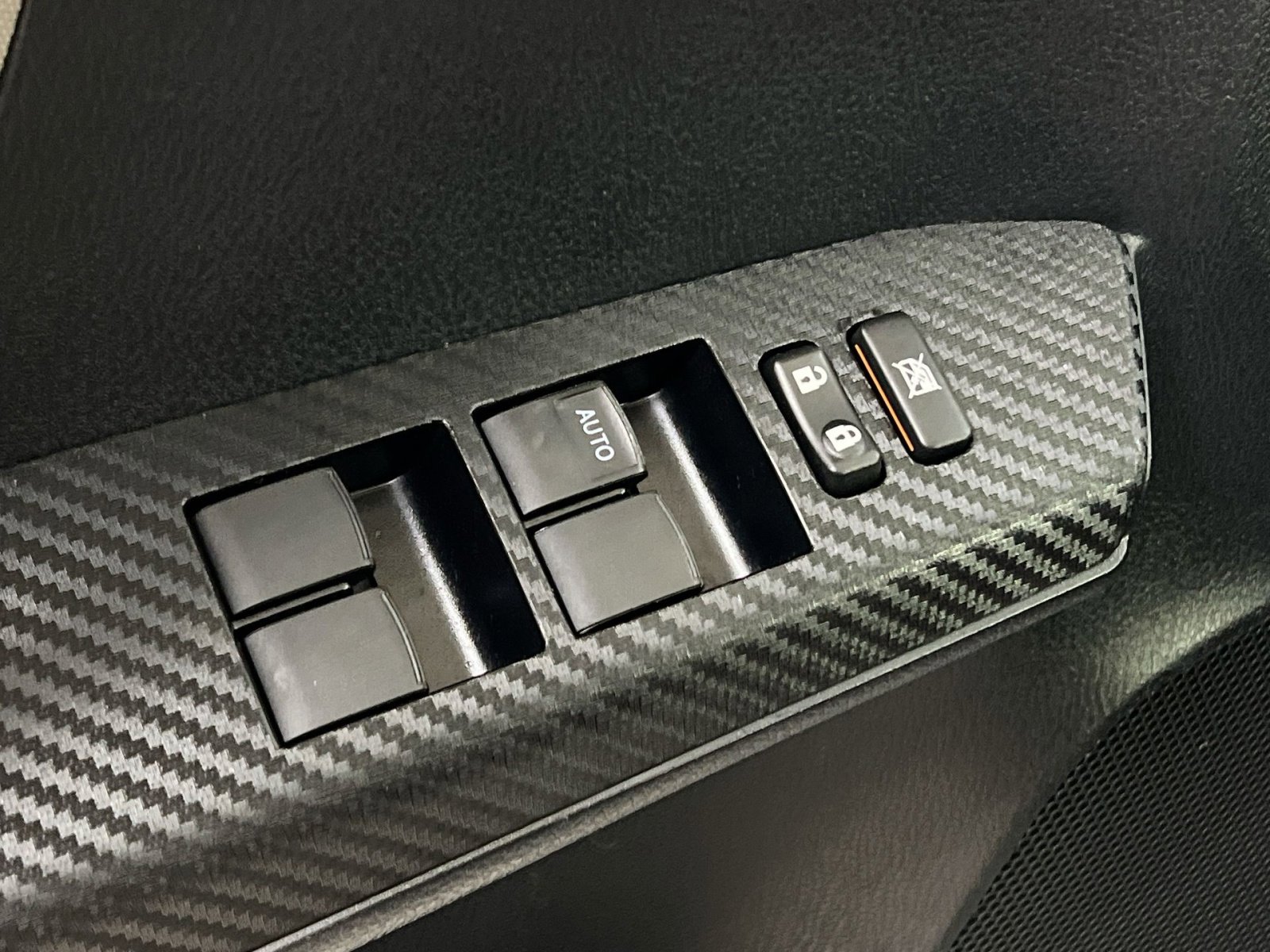 Used 2013 Toyota RAV4 LE image 19