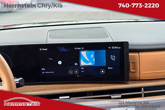 Used 2025 Hyundai Santa Fe Limited image 9