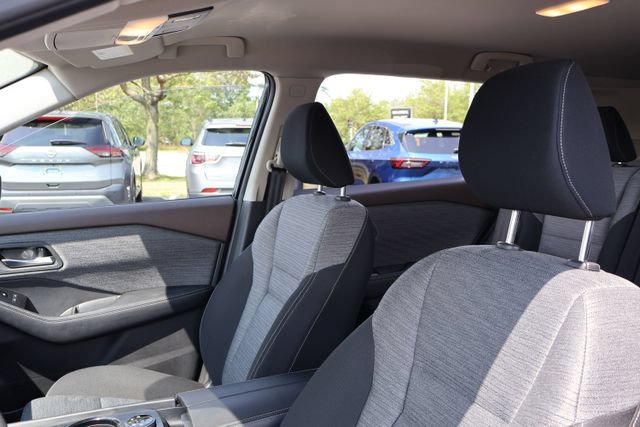 Used 2021 Nissan Rogue SV AWD/4WD image 12