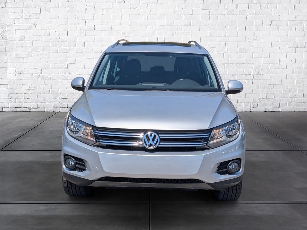 Used 2012 Volkswagen Tiguan LE FWD image 3