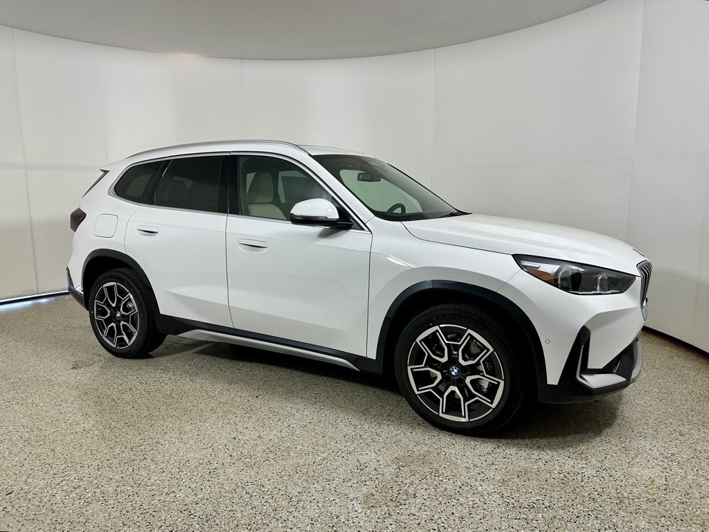 New 2025 BMW X1 xDrive28i w/ Premium Package image 1