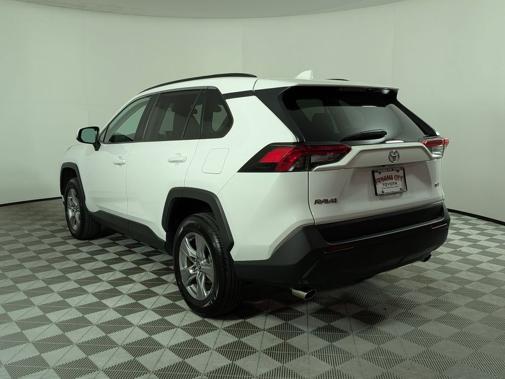 Used 2025 Toyota RAV4 XLE FWD image 5