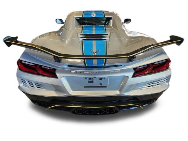 Used 2024 Chevrolet Corvette Z06 w/ Z07 Performance Package image 9