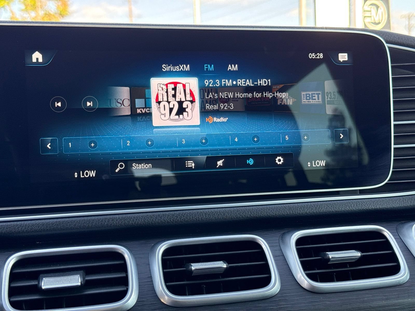 Used 2023 Mercedes-Benz GLS 580 4MATIC image 35