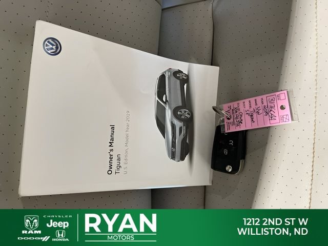 Used 2019 Volkswagen Tiguan SE FWD image 14