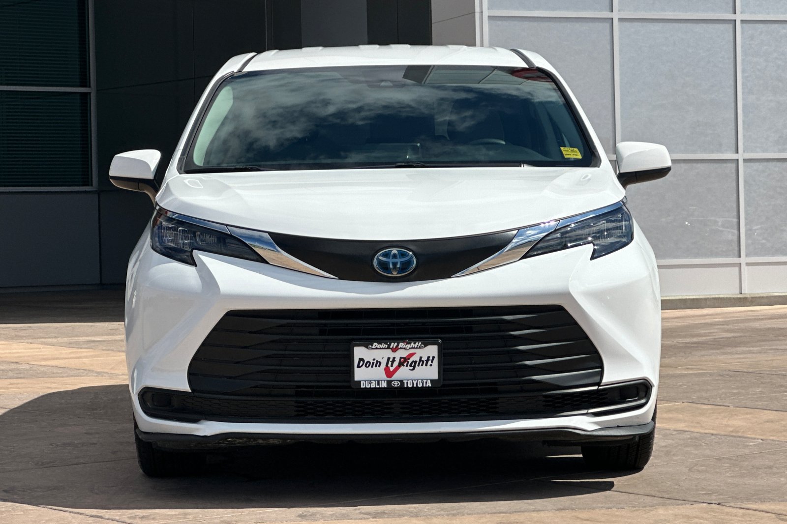 Certified 2024 Toyota Sienna LE AWD/4WD image 11
