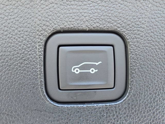 Certified 2022 Buick Enclave Premium w/ Experience Buick Package FWD image 6