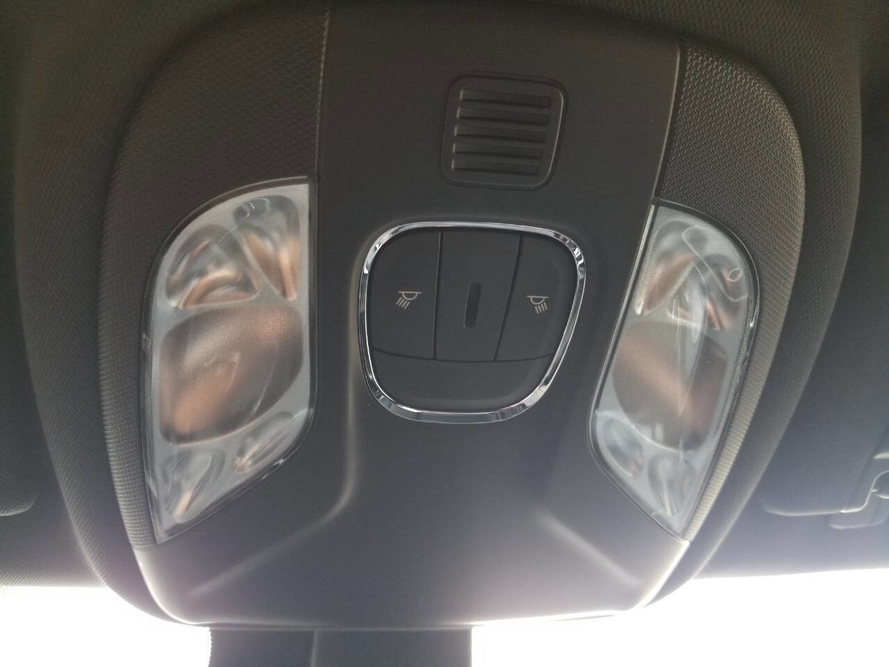 Certified 2023 Jeep Compass Limited image 28