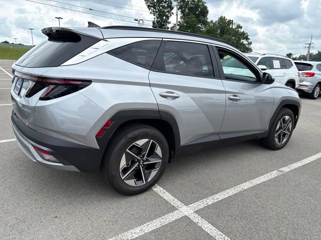 Certified 2025 Hyundai Tucson SEL AWD/4WD image 5