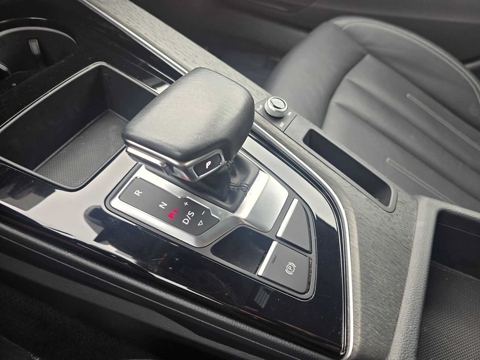 Used 2020 Audi A4 2.0T Premium w/ Convenience Package FWD image 30