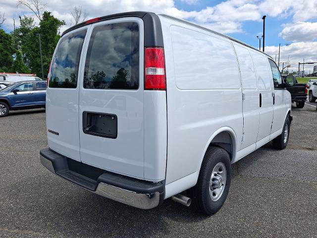 New 2026 Chevrolet Express 2500 w/ Driver Convenience Package RWD image 4