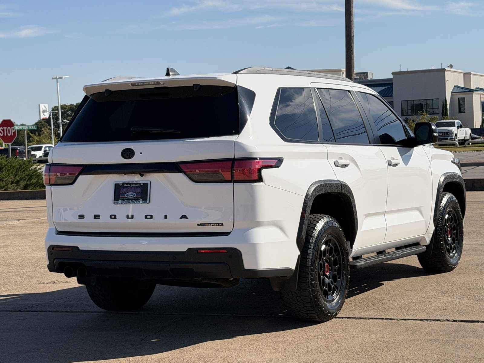 Used 2025 Toyota Sequoia TRD Pro AWD/4WD image 4