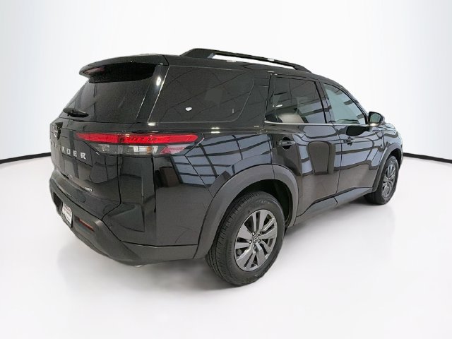Used 2025 Nissan Pathfinder SV AWD/4WD image 7