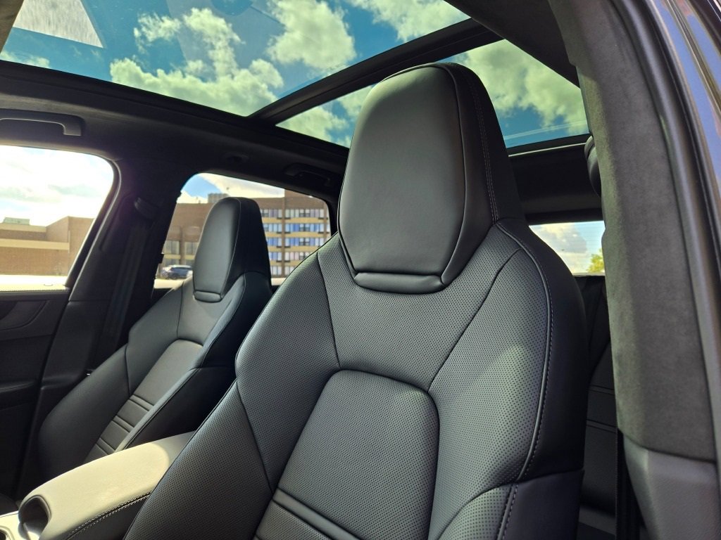 New 2026 Porsche Cayenne GTS image 22