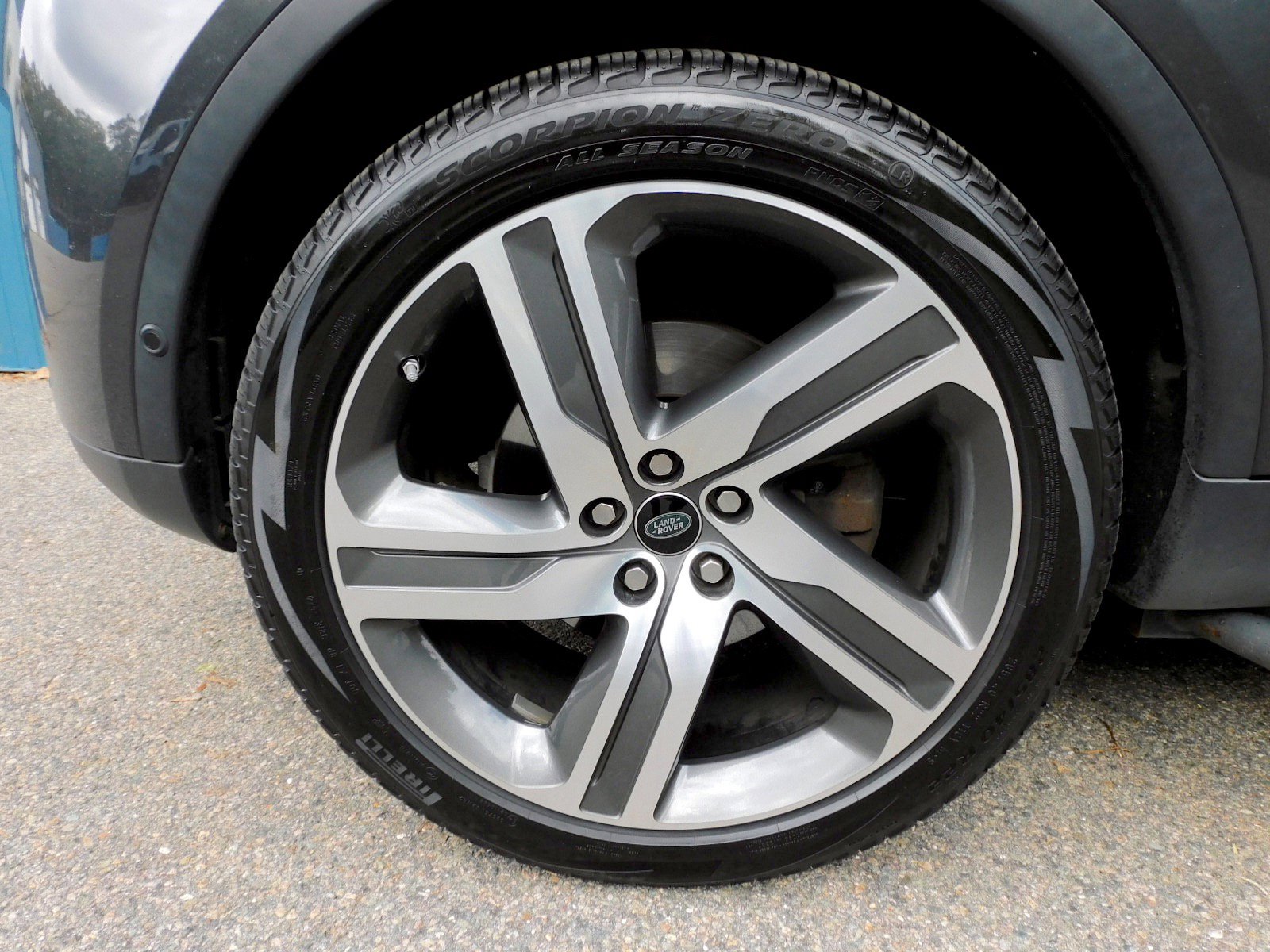 Used 2018 Land Rover Discovery HSE Luxury image 27