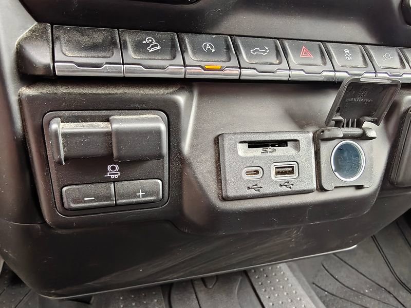 Used 2019 Chevrolet Silverado 1500 LT w/ All-Star Edition AWD/4WD image 16