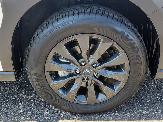 Certified 2025 Subaru Outback Onyx Edition AWD/4WD image 7