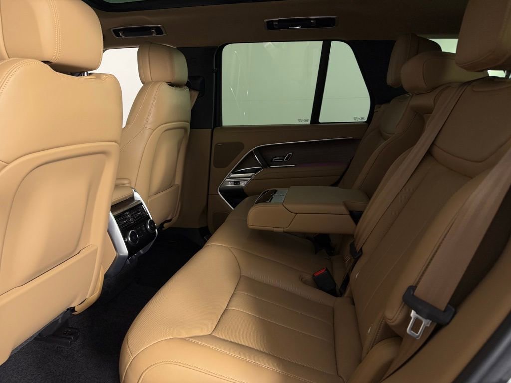 Used 2023 Land Rover Range Rover SE image 28