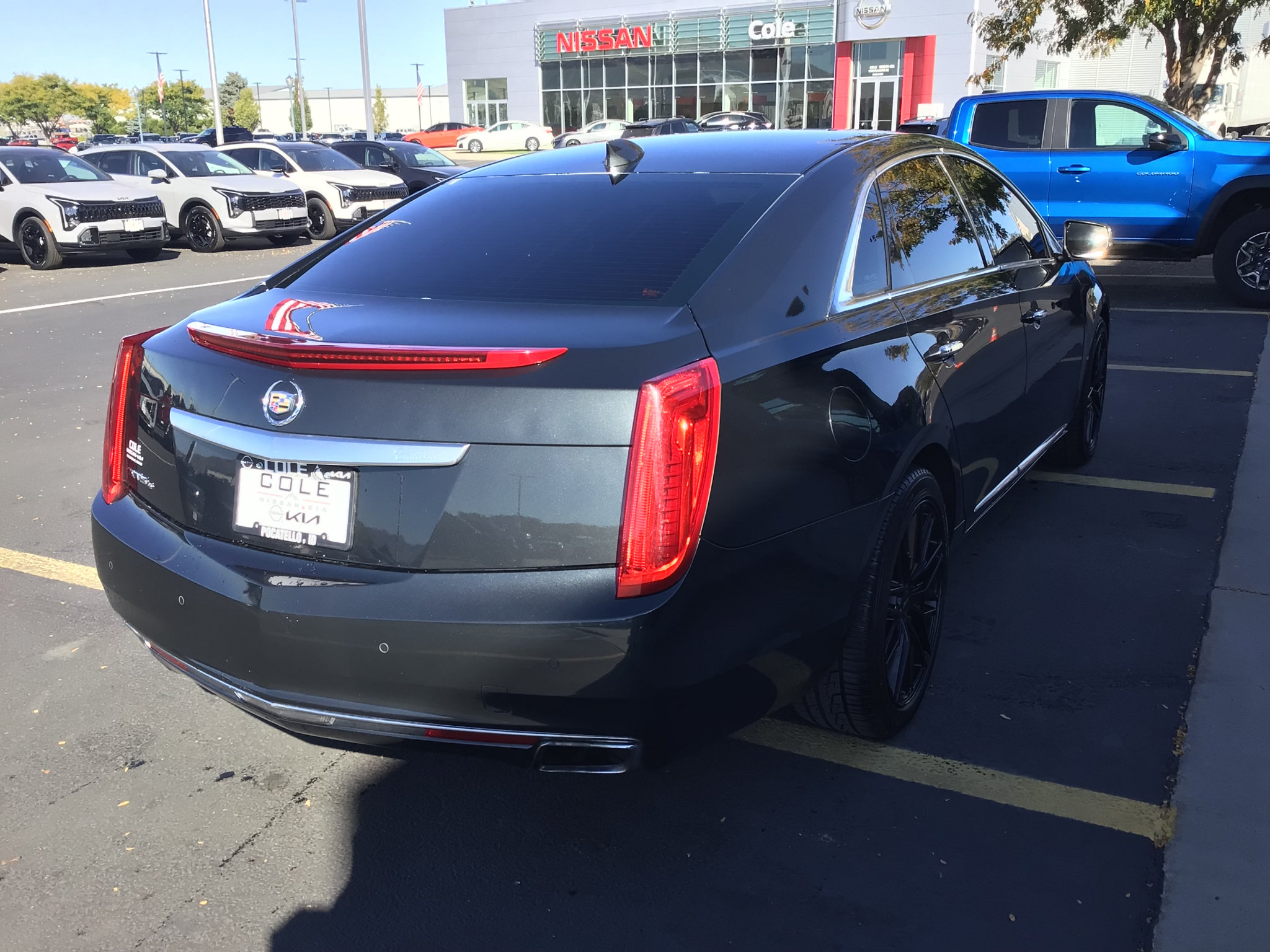 Used 2015 Cadillac XTS Luxury AWD/4WD image 5