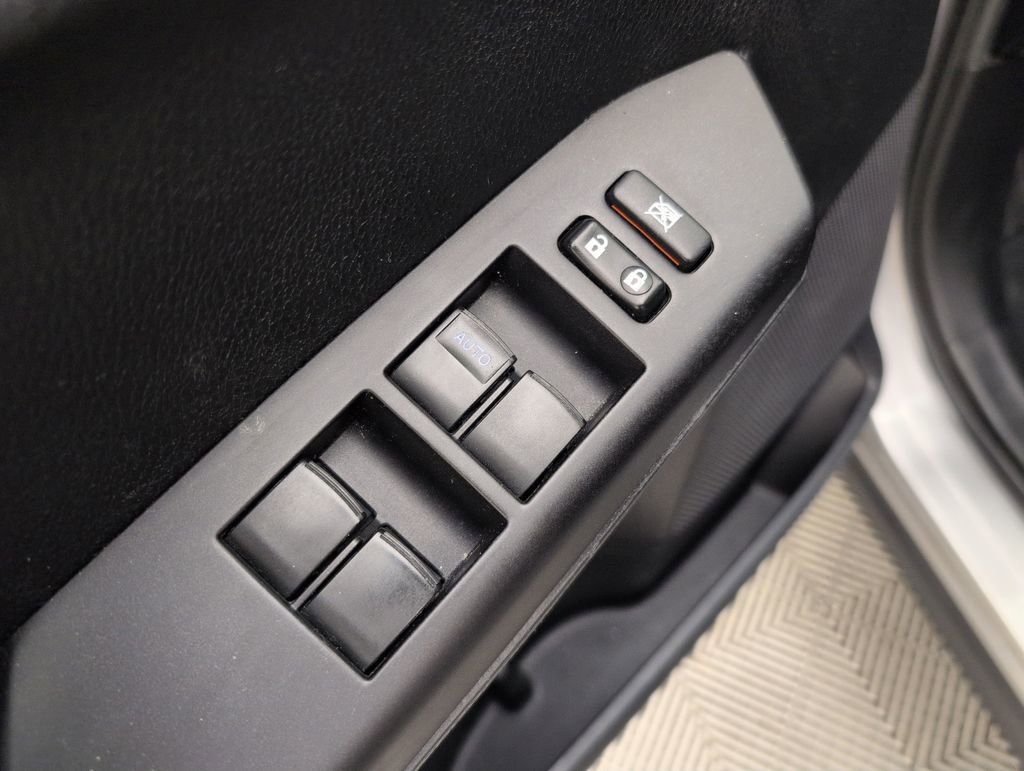 Used 2017 Toyota RAV4 LE FWD image 32
