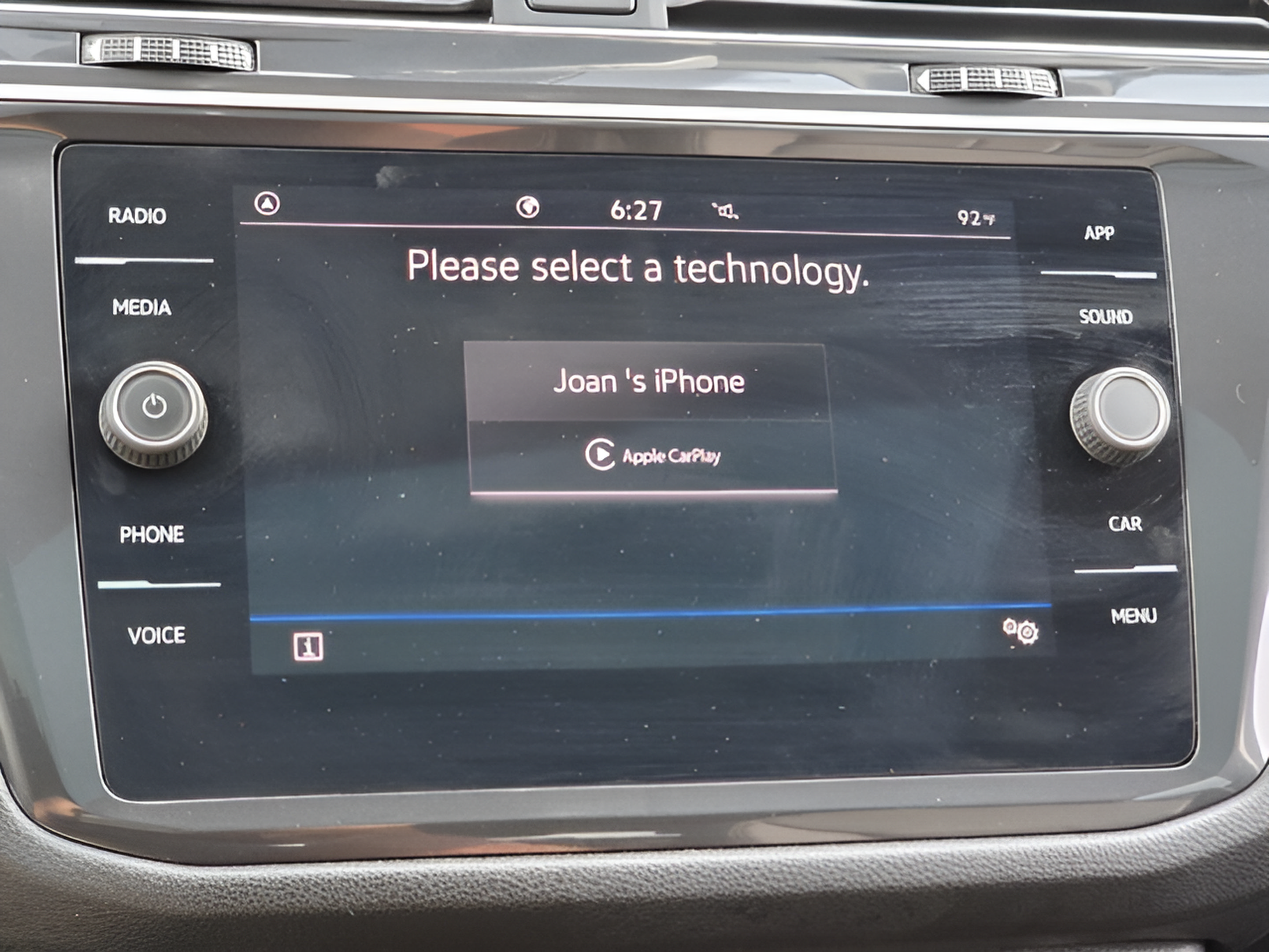 Used 2024 Volkswagen Tiguan SE w/ Panoramic Sunroof Package FWD image 22
