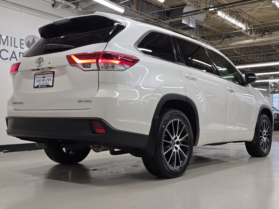 Used 2017 Toyota Highlander SE image 20