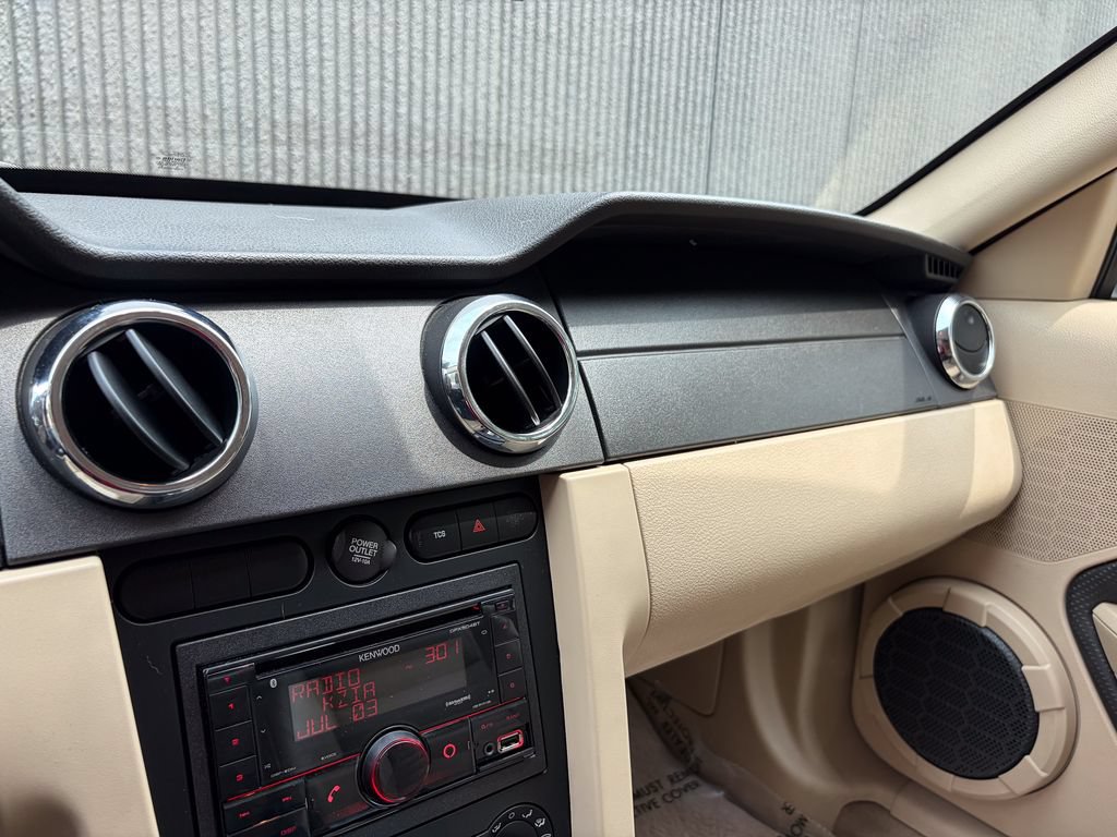 Used 2006 Ford Mustang GT RWD image 25