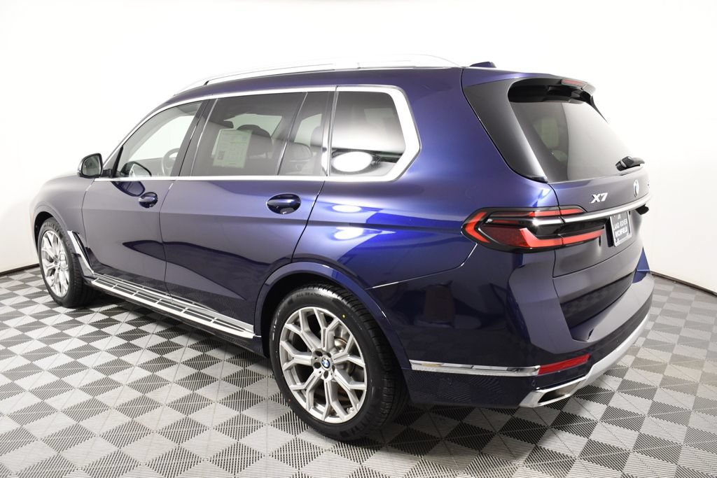 Used 2023 BMW X7 xDrive40i w/ Executive Package AWD/4WD image 3