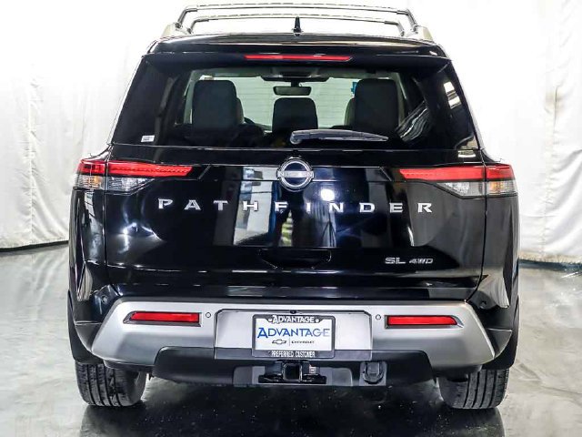 Used 2024 Nissan Pathfinder SL w/ SL Premium Package AWD/4WD image 8