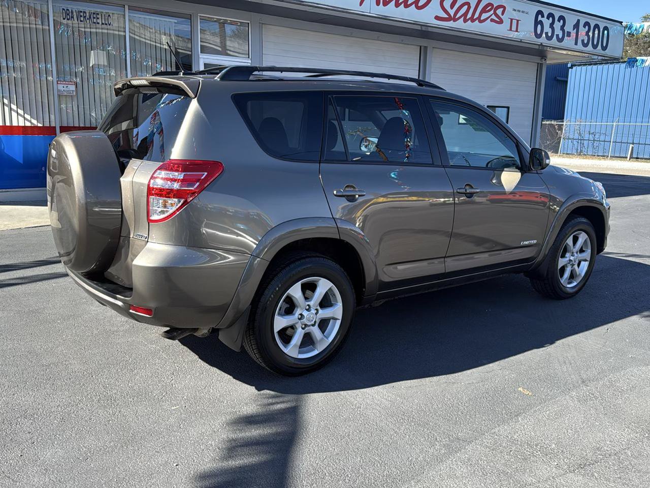 Used 2012 Toyota RAV4 Limited w/ Premium Plus Value Pkg AWD/4WD image 3
