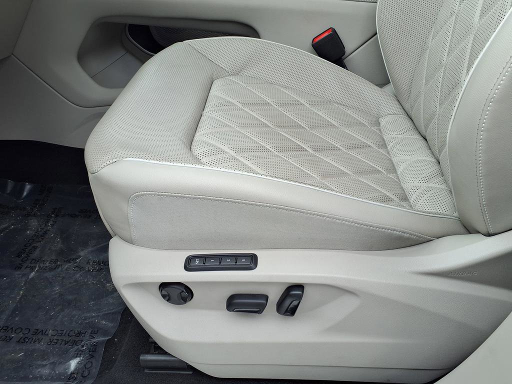 Used 2024 Volkswagen Atlas SEL Premium R-Line image 13