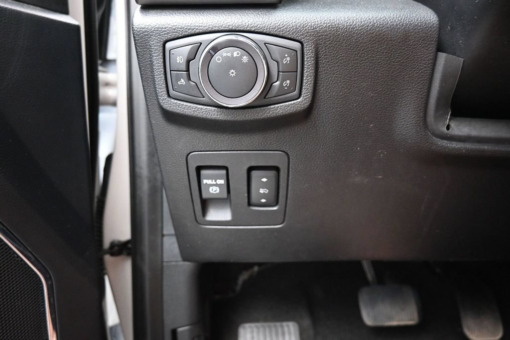 Used 2019 Ford F150 Platinum w/ Technology Package AWD/4WD image 21