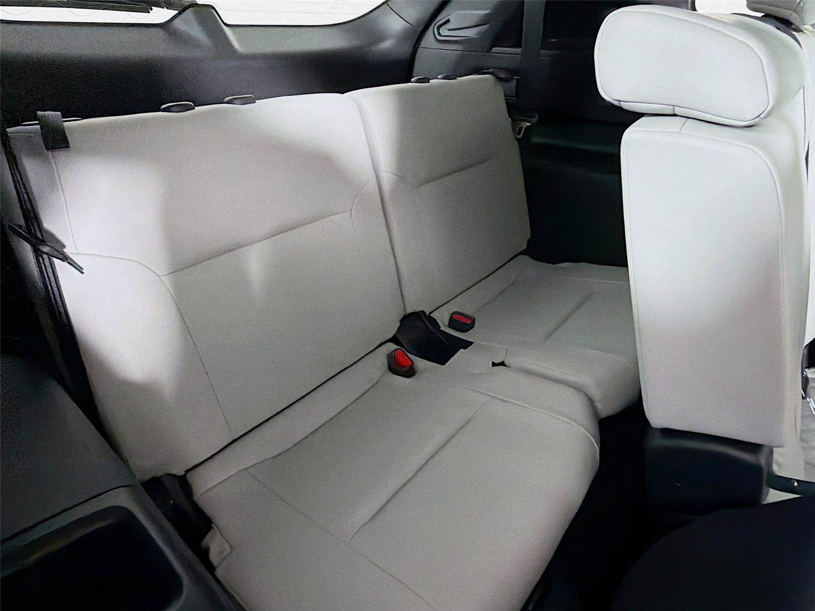 Used 2023 Mitsubishi Outlander SEL image 28