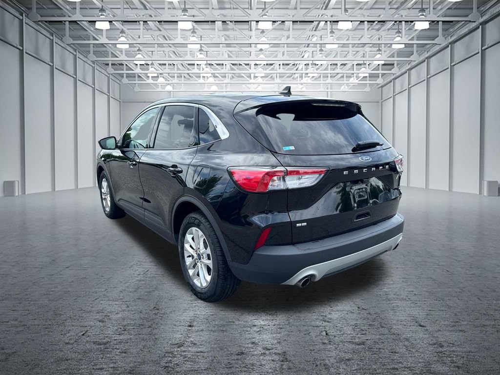 Used 2021 Ford Escape SE w/ Convenience Package FWD image 5