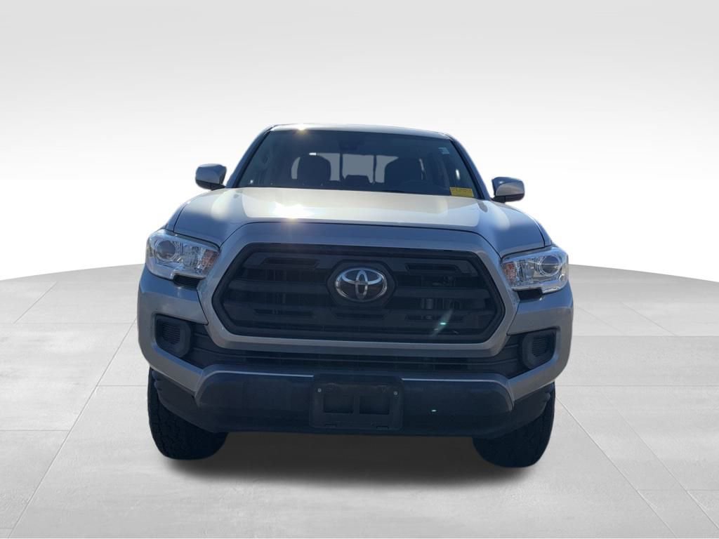 Used 2019 Toyota Tacoma SR image 8