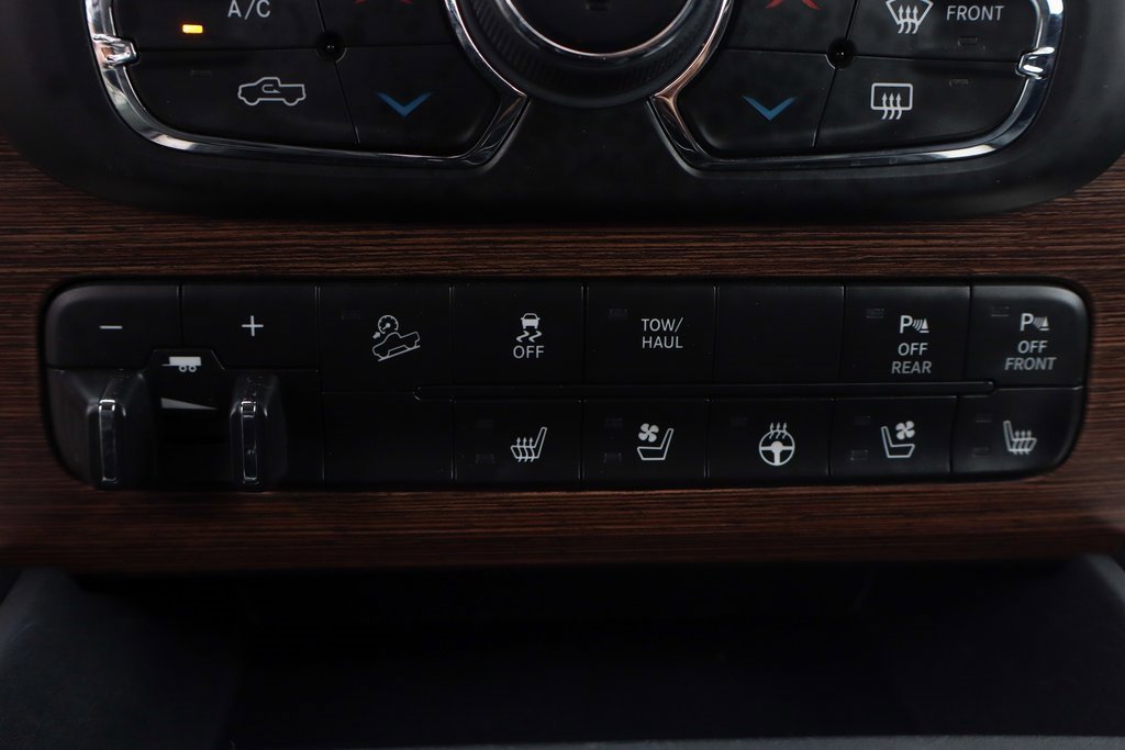 Used 2017 RAM 2500 Laramie w/ Sport Appearance Group image 39