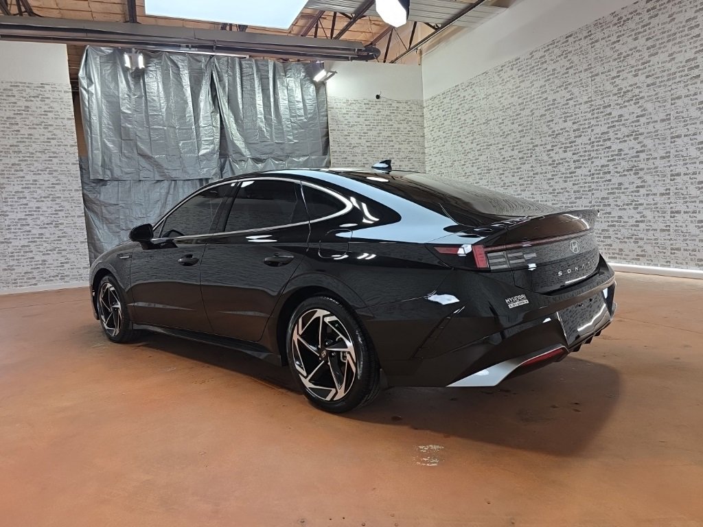 Certified 2024 Hyundai Sonata SEL w/ Convenience Package image 6