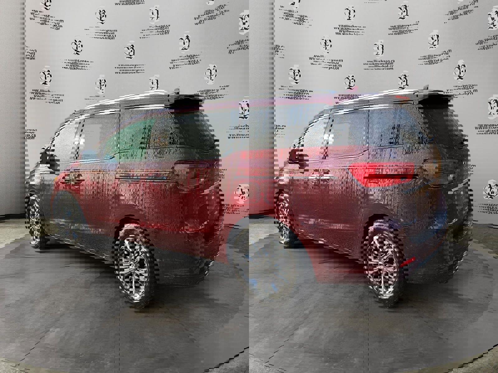 Used 2020 Kia Sedona SX image 3