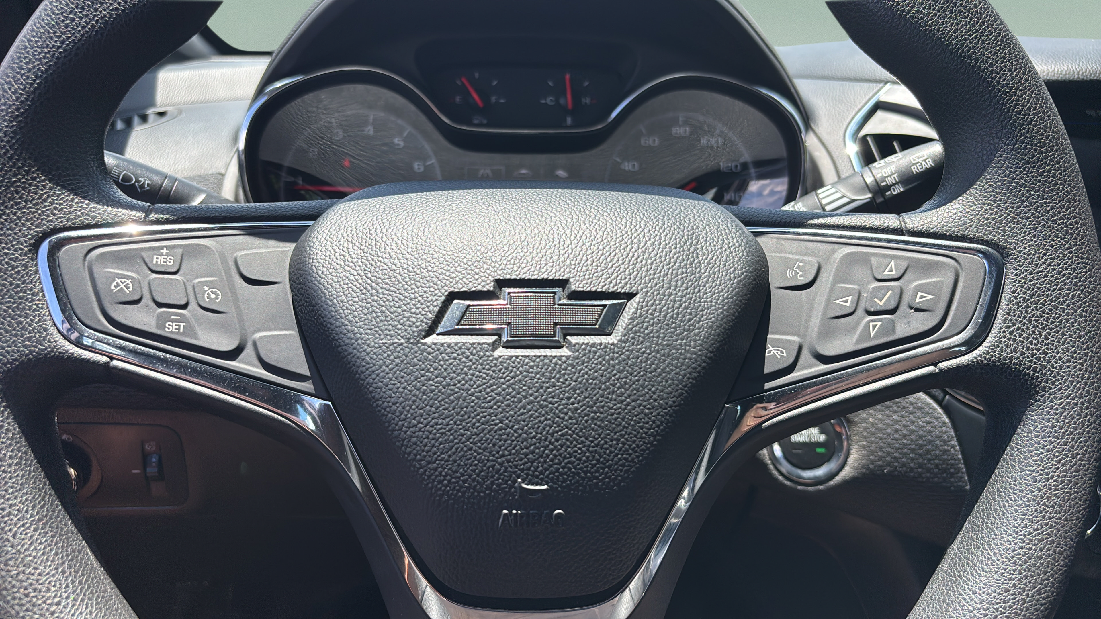 Used 2019 Chevrolet Cruze LT w/ Convenience Package FWD image 29