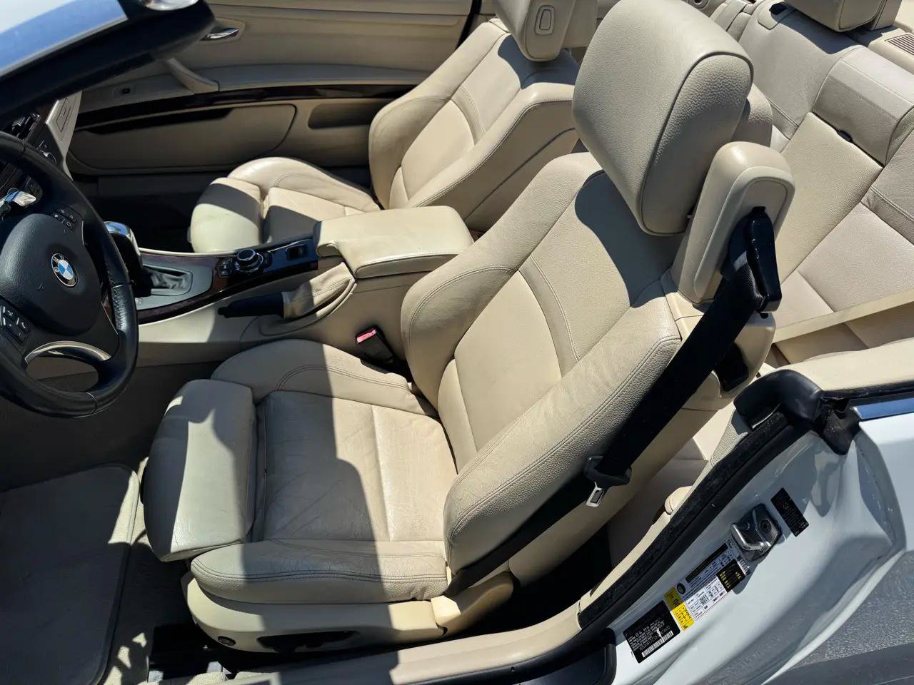 Used 2010 BMW 335i Convertible RWD image 19
