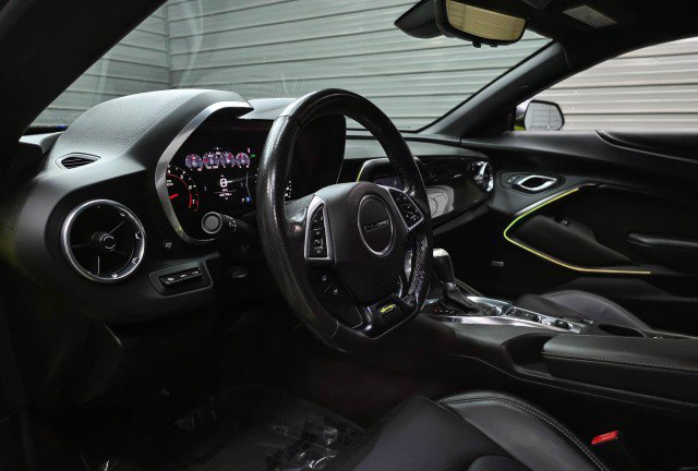 Used 2020 Chevrolet Camaro SS RWD image 11