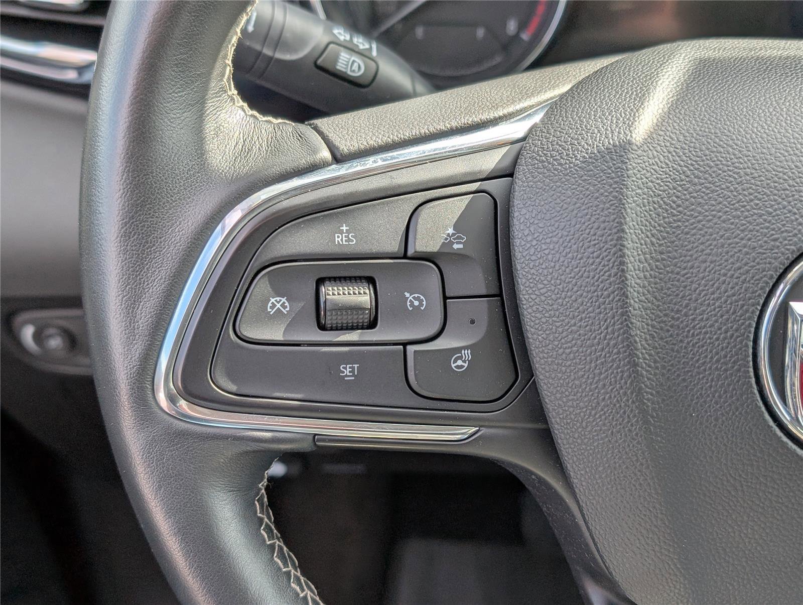 Used 2023 Buick Encore GX Essence w/ Experience Buick Package image 22