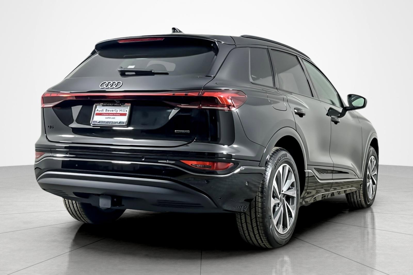 New 2025 Audi Q6 e-tron Premium image 6