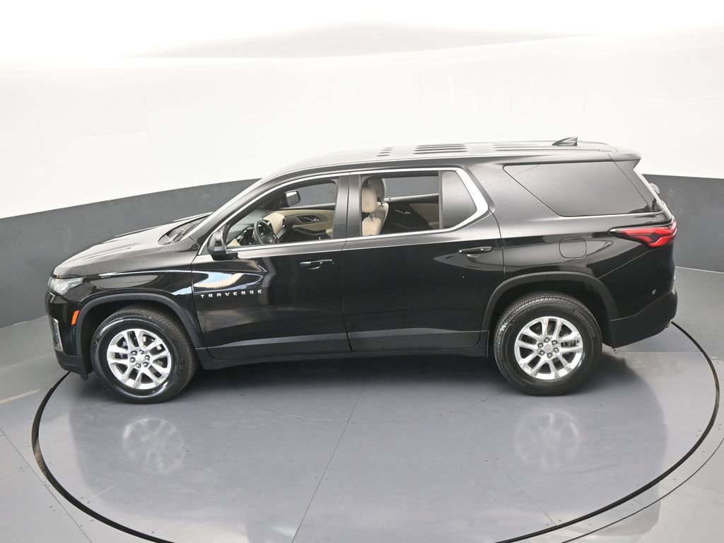 Used 2023 Chevrolet Traverse LS image 46