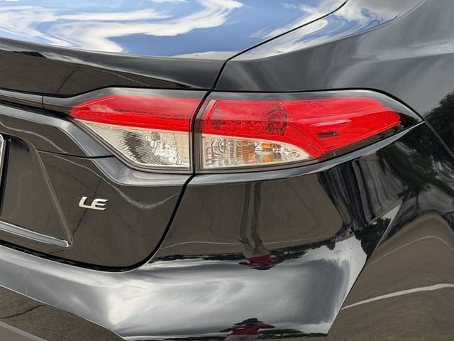 Certified 2025 Toyota Corolla LE FWD image 7