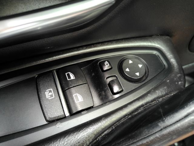 Used 2019 BMW M4 CS w/ Executive Package image 27