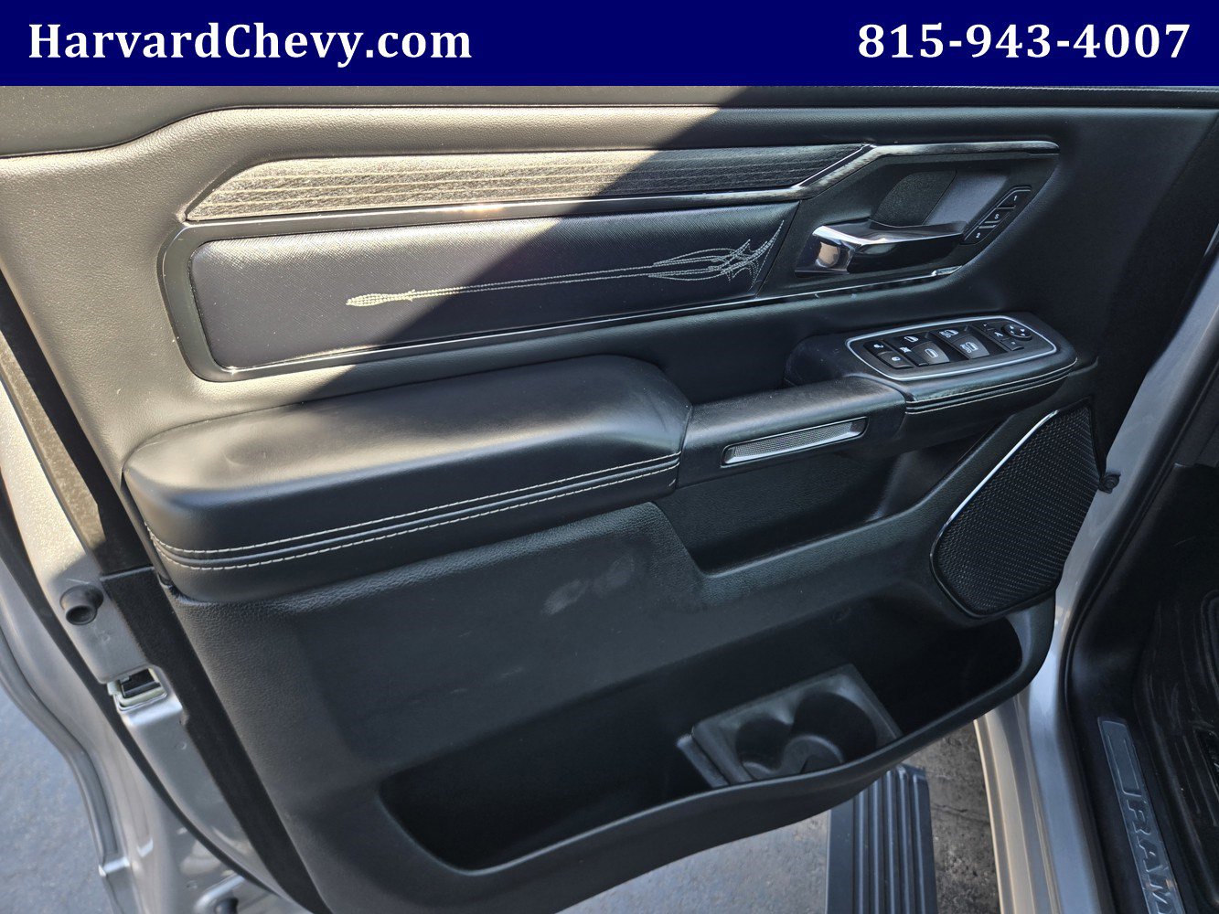 Used 2022 RAM 1500 Limited w/ Body-Colour Bumper Group AWD/4WD image 38