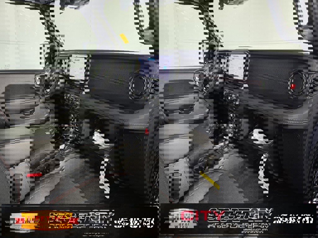 New 2025 Jeep Wrangler Unlimited Rubicon w/ Steel Bumper Group image 29